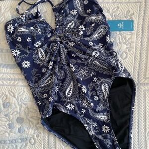 NWT Cupshe Navy Paisley Swimsuit